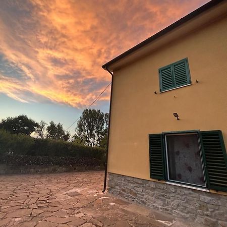 Hostal Il Gelso Trivigno Exterior foto