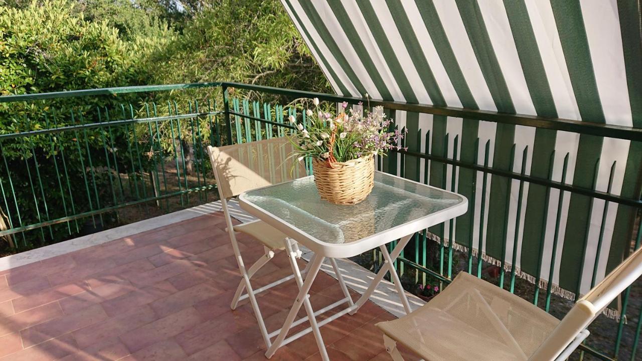 Hostal Il Gelso Trivigno Exterior foto