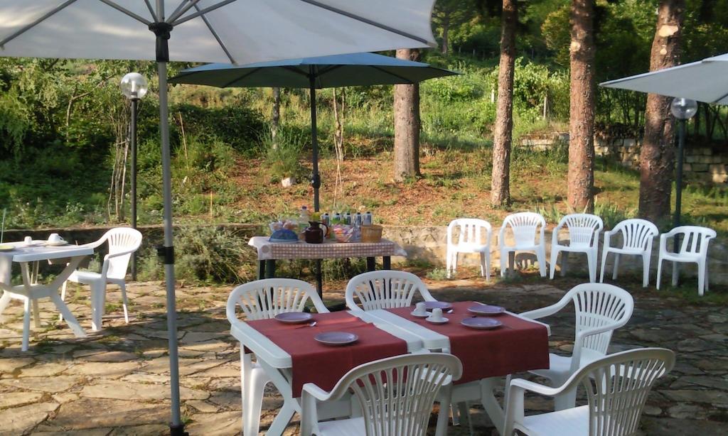 Hostal Il Gelso Trivigno Exterior foto